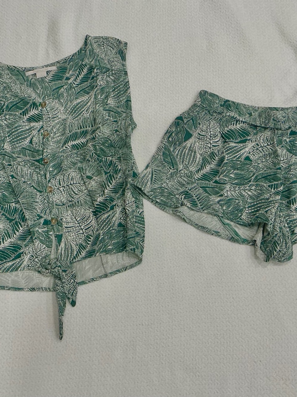 O’Neil Girl’s 2 piece Shorts Set - Size L (10-12)